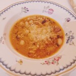 アルベルゴ・バンブー - 4種豆と魚介　トマトスープ