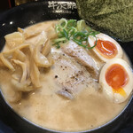 黒毛牛骨ラーメン 牛次郎 - 