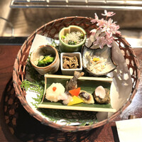 黒茶屋 - ②かき葉鰹和え 菜の花芥子浸し ぜんまい田舎煮 白和え 蕗の薹田楽 百合根 栂ノ尾煮 あまご南蛮漬け パプリカ甘酢漬け 花びら百合根