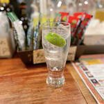 キャサリン'sBAR - ジントニック（600円税込）※自動的に日本一になったキャサリンBAR定番のメニュー