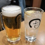 Taishuuniku Sakaba Akabane Fujiya - ・「生ビール スーパードライ 中ジョッキ(¥550)」、「レモンサワー(¥418)」