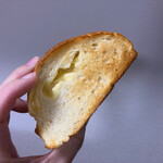 ベーカリー スクエア - オランダチーズブレッド