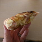 ベーカリー スクエア - 桜あんロール