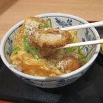 Maneki Dainingu - カツ丼(790円)