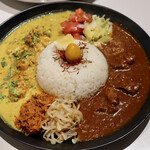 丸の内スパイス - ２種の愛掛けカレー