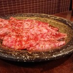 炭火焼肉酒家 びっくりや - 上カルビ