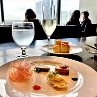 IL PINOLO SKY TERRACE 横浜 - 202303243種前菜・自家製フォカッチャ・スパークリングワイン