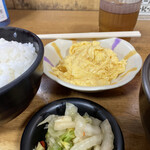 十八番 - 白菜の漬物とスクランブル玉子