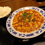 重慶厨房 - ザーサイの小鉢とスープがついた光景に目が慣れ過ぎていたせいか、些か殺風景に ……