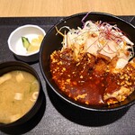 CANAL-FOOD'S DEPARTMENT - 麻辣チキン丼(980円)