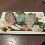 すし博 - 刺身盛り合わせ　1人前！