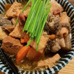 烏森百薬 - 牛モツ煮込み