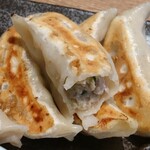 Nikujiru Gyouzano Dandadan - 肉汁焼餃子
