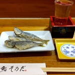 Sushi Sonoda - お通し（あじ南蛮）＆地酒
