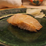 うを徳 - ヒラメ　カワハギの肝乗せ