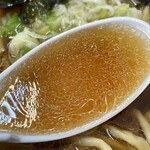 手打ち麺 庄内 鈴木家 - 『中華そば(中)』のスープ