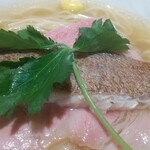 麺家 たけ田 - 鯛と鶏の塩らぁ麺（限定）アップ