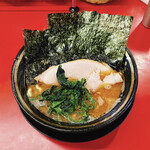 豚骨醤油ラーメン 王道家 柏店