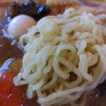 オーブ - 縮れ細麺に餡が絡む、旨い！