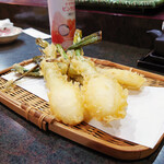 Bajou Yutakazushi - 自家栽培の「小たまねぎの天ぷら」