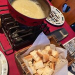 スイス料理 シャレー - チーズフォンデュ
