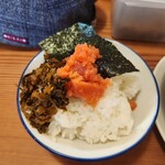 長浜豚骨まるえいラーメン - 辛子高菜もオン