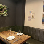 ビストロ ハマイフ - テーブル席