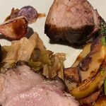 ビストロ ハマイフ - 仔豚の炭焼き、カブ2種、キャベツ