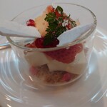 Albergo湯楽 - いちごのデザート