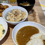 ホテルグローバルビュー八戸 - かやくごはん、キーマカレー