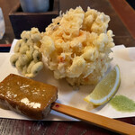 蕎麦彩膳 隆仙坊 - えびかき揚げ、だけでなく豆の天ぷら、揚げそばがきがつくサービス精神旺盛ぶり