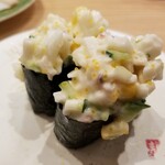 回転寿し トリトン - 北のサラダ軍艦。