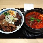 かるびのとりこ - 二種盛旨塩牛カルビ丼・並（790円）と牛かるびスンドゥブ（890円）