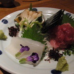 はんなり - 2013.7）刺し身の３点盛り。つぶがいを入れてもらいました