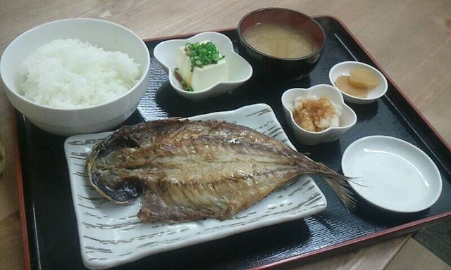 沼津ひもの 横浜橋通商店街店 阪東橋 定食 食堂 食べログ