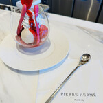 ピエール・エルメ・パリ - クープ グラッセ イスパハン