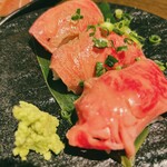 品川 ひなた - 炙り和牛肉寿司（3貫）1,078円