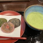 和田乃屋 - さくらやき餅と抹茶のセット