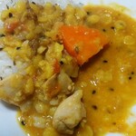 The Kitchen&CAFE - ダル中心に、チキン、ニンジン、ダイコンとペッパー