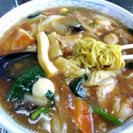 ハウメン - 少しあんが緩めの五目あんかけラーメンだと思います