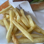 caffe e cane - バーガー付け合せポテト