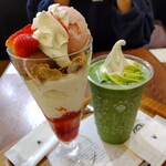Nanas green tea - 桜ストロベリーパフェ、玄米抹茶ソフトクリームラテ