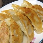 ふくみみ餃子館 - 今日の夕飯ー(･∀･)
                                この大きさで5個240円は安いー‼