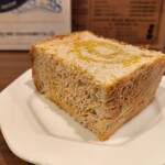 洋食コノヨシ - セットのパンです。