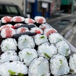 Hikari Sushi - 鉄火巻き３本  いか巻き３本   計６本  各１本２００塩味