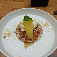 ザ タヴァン グリル＆ラウンジ - 