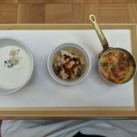 ザ タヴァン グリル＆ラウンジ - 