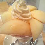 2013.7月桃のパフェ