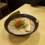 らーめん ひでお屋 - 料理写真:梅菜らーめん 900円