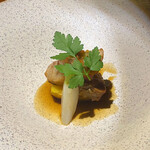 和フレンチバル村塾 屋根裏 別邸 - ●豚バラ肉のシャルキュティエール風
      インカのめざめ　蕪　フォンドボーソース